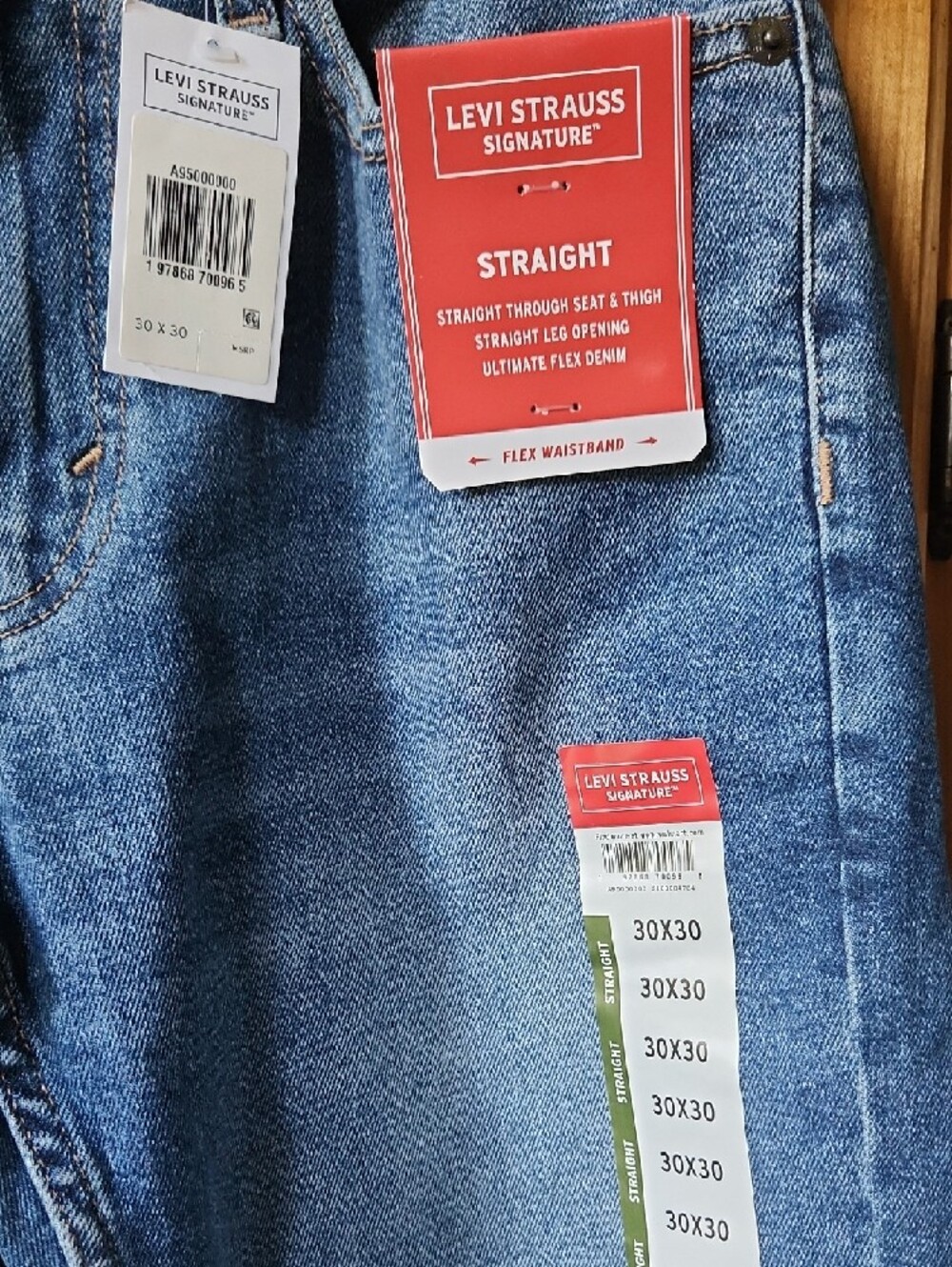 NWT Levi's Action Flex Straight Fit Men's Jeans - Medium Blue Wash, Sz 30X30. - Picture 9 of 9